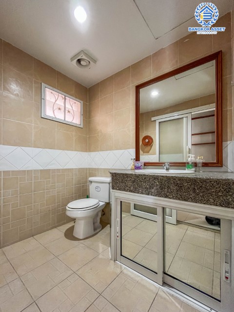 *****บ้านเดี่ยวมือสองย่านนนทบุรี ม.ลลิลอินเดอะพาร์ค บางใหญ่-กาญจนาภิเษก #หลังมุม เนื้อที่ 59.2 ตร.ว. ฟังก์ชัน 3 ห้องนอน 3 ห้องน้ำ 2 ที่จอดรถ มาพร้อมของแถมเพียบ! บนทำเลดี ใกล้รถไฟฟ้าสายสีม่วง "สถานีตลาดบางใหญ่", เซ็นทรัลเวสต์เกต และทางด่วน "กาญจนาภิเษก"